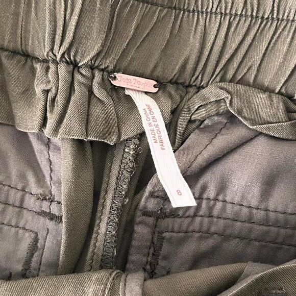 Free People Olive Soft-Girl Cargo Belted High-Rise Trousers – Size 8 - Picture 8 of 8